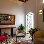Casa Familiar - Maria de las Palmas -Getsemani